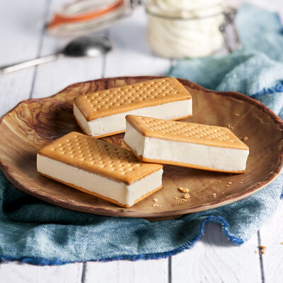 Conos y S&aacute;ndwiches - Sandvitx de nata