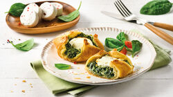 Especialidades - Cesta de hojaldre con espinacas y queso de cabra