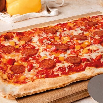 Pizzas - Pizza r&uacute;stica familiar salami & pebrots