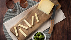 Queso - Queso a&ntilde;ejo de oveja y cabra en manteca y aceite