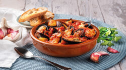 Marisco y Cefal&oacute;podo - Mejillones a la provenzal