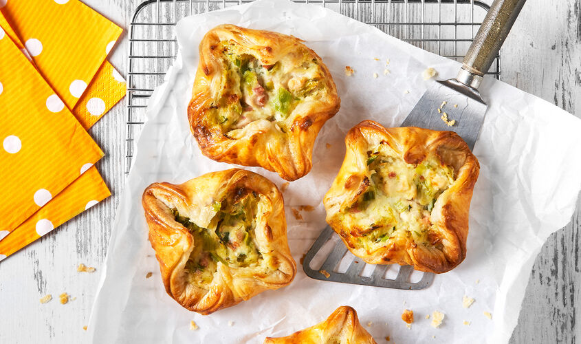 Especialidades - Hojaldre con pollo, puerro y bacon