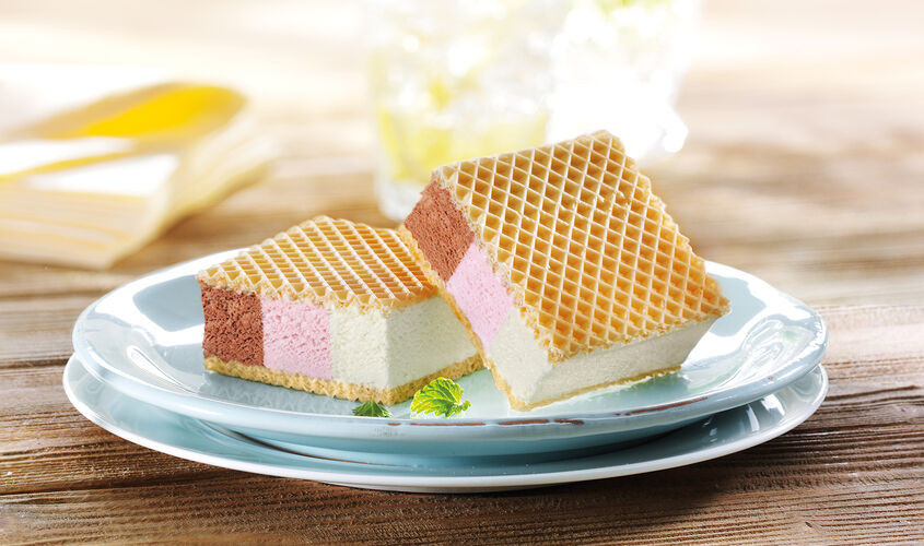 Conos y Sándwiches - Corte de helado 3 sabores