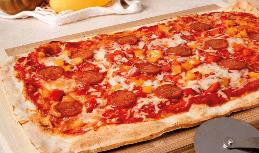 Pizzas - Pizza r&uacute;stica familiar salami & pimientos (2 x 1&euro; menos)