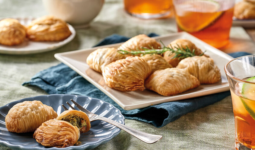 Especialidades - Mini hojaldres de salchicha y verduras