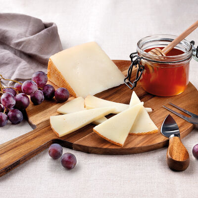 Queso - Queso semicurado de oveja - Tradicional.