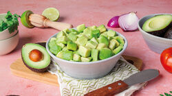 Natural - Aguacate en dados