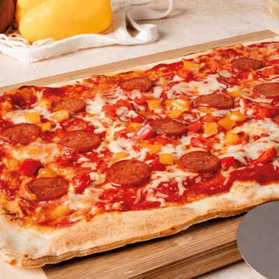 Pizzas - Pizza r&uacute;stica familiar salami & pimientos