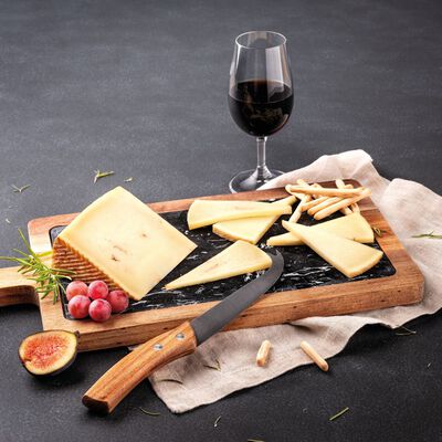 Queso - Formatge d'ovella vell al Pedro Xim&eacute;nez