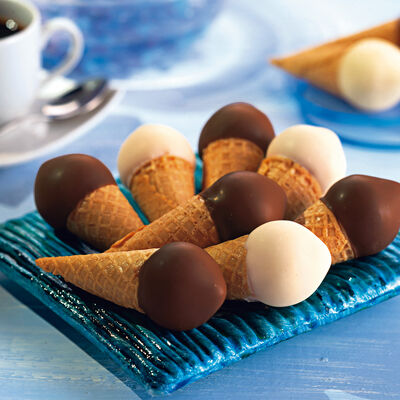 Conos y Sándwiches - Mini Cornets Black & White