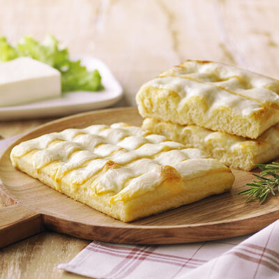 Pizzas - Focaccia amb formatge Stracchino