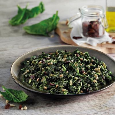 Salteados de verduras - Salteado de espinacas con pasas y pi&ntilde;ones
