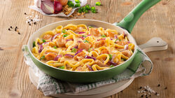 Pasta - Sartén de pasta alemana, pollo y nata