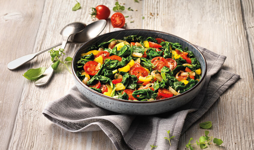 Salteados de verduras - Espinacas al estilo mediterr&aacute;neo