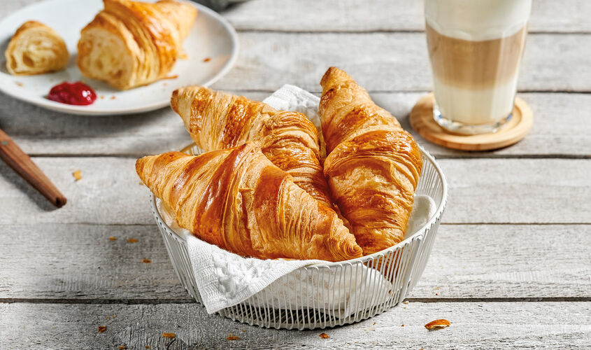 Pastelería - Croissants francesos de mantega