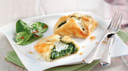 Especialidades - Cesta con queso de cabra y espinacas