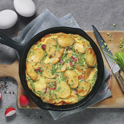 Sartén de patatas mediterráneas