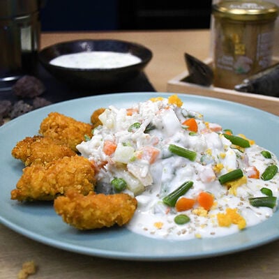 Ensaladilla de atún con caballa, mejillones fritos y mahonesa del Padrón