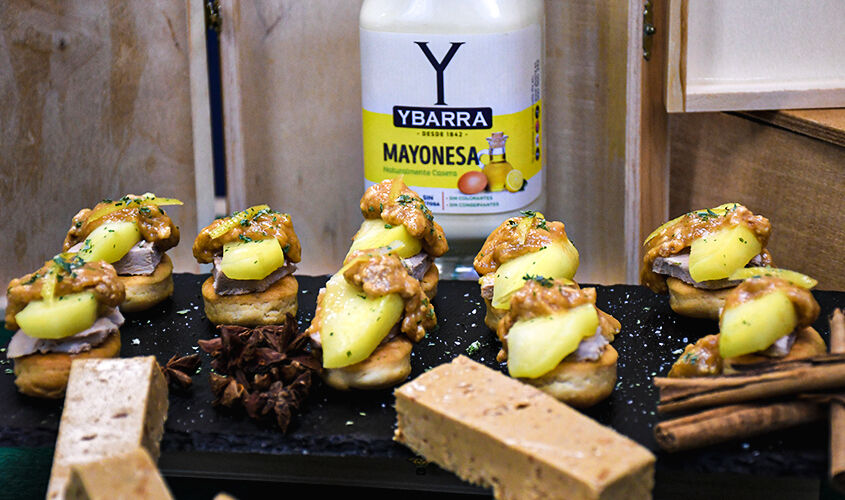 Foie con pralin&eacute; de manzana asada y c&iacute;tricos