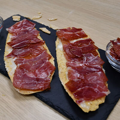 Trikini de crema ib&eacute;rica de queso y jam&oacute;n
