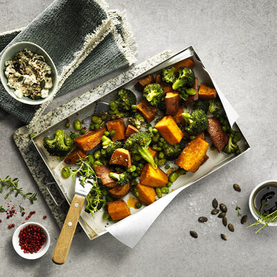 Daus de moniato amb verdures al forn