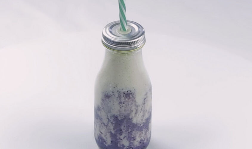 Sorbete de limón, leche merengada y chía