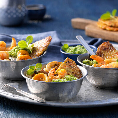 Mariscs a la marinera amb humus de bròcoli