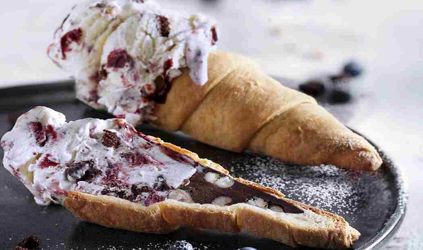 Cornets de croissant amb gelat