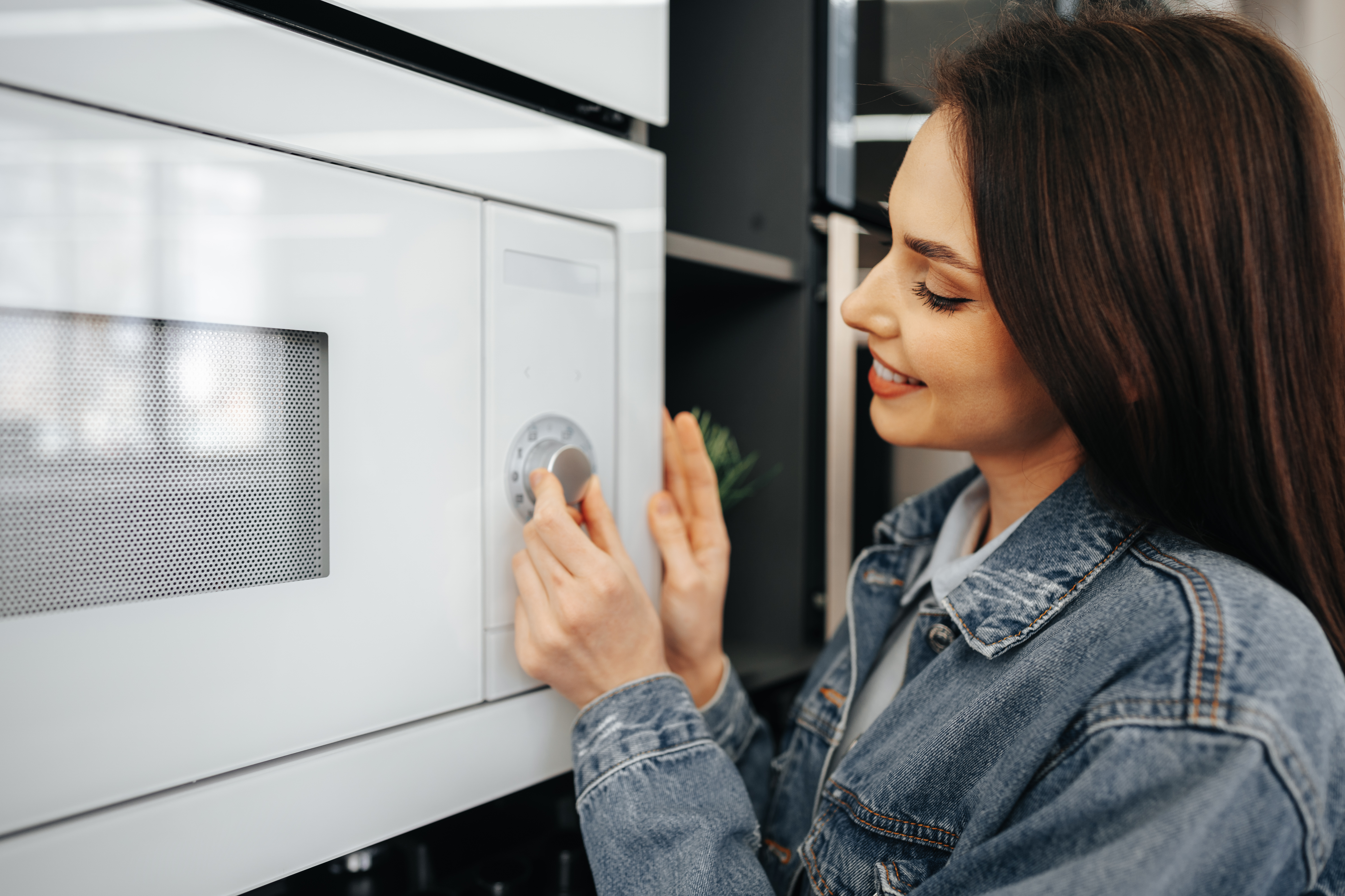 Cocina baja en grasa ¡en el microondas!