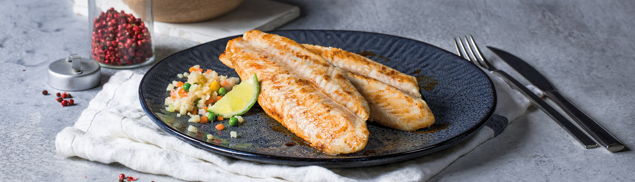 ¿Se puede cocinar el pescado congelado sin descongelar?